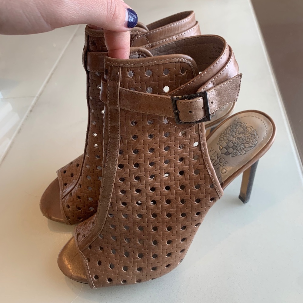 Vince Camuto Nude Booties Size 8 EU 38